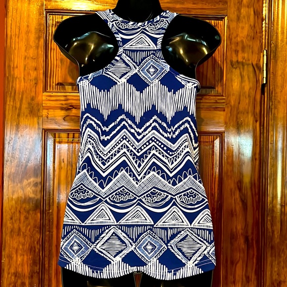 NWOT Soft & Flowy Racer Back Tank - Picture 3 of 5